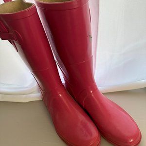 PINK RUBBER RAIN BOOTS -- Great for puddle-hopping --  SIZE 10